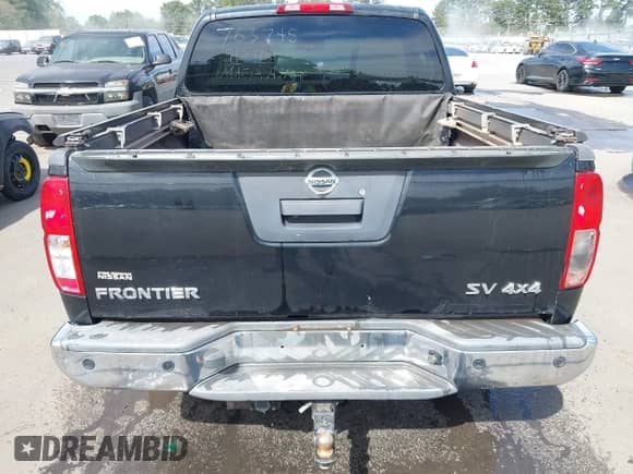 2013 Nissan Frontier SV z VIN 1N6AD0EV1DN763745, wystawiony jako IAAI lot #43379708 z przebiegiem 106 937 mil mil oraz . Historia ofert i sprzedaży dostępna na DreamBid. Obrazek 16.