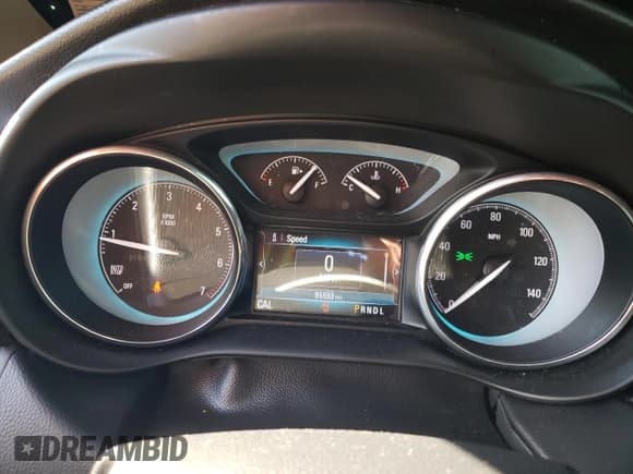 ✅ 2018 Buick Envision Essence • VIN: LRBFX2SA5JD027257 • Lot: 71159065. Wystawiony na Copart z przebiegiem 95 593 mil. Bezpłatny archiwum sprzedaży aukcyjnych z USA i szczegółowy raport historii pojazdu na DreamBid. Zdjęcie 9.