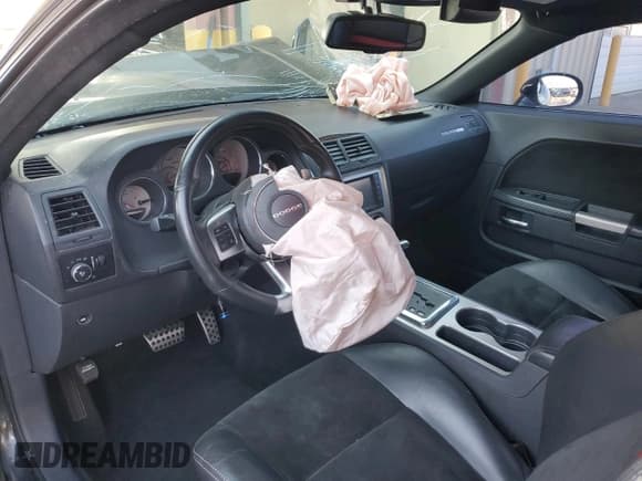 ✅ 2012 Dodge Challenger SRT-8 392 • VIN: 2C3CDYCJ8CH137762 • Lot: 45480925. Wystawiony na Copart z przebiegiem 85 383 mil. Bezpłatny archiwum sprzedaży aukcyjnych z USA i szczegółowy raport historii pojazdu na DreamBid. Zdjęcie 8.