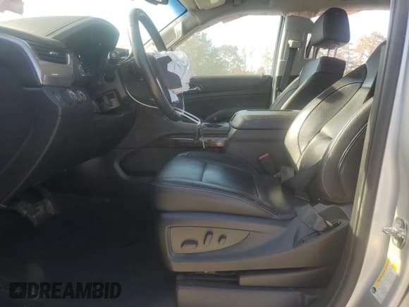 ✅ 2019 Chevrolet Suburban LT • VIN: 1GNSKHKC2KR366573 • Лот: 91513085. Опубликован ранее на Copart с пробегом 76 048 миль. Бесплатный доступ к архиву аукционных продаж из США и подробный отчёт об истории автомобиля на DreamBid. Изображение 7.