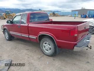 ✅ 2000 Chevrolet S-10 LS • VIN: 1GCDT19W1Y8167499 • Лот: 42113196. Опубликован ранее на IAAI с пробегом 177 058 миль. Бесплатный доступ к архиву аукционных продаж из США и подробный отчёт об истории автомобиля на DreamBid. Изображение 3.