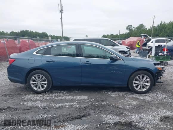 2025 Chevrolet Malibu LT z VIN 1G1ZD5ST0SF142213, wystawiony jako IAAI lot #43566389 z przebiegiem 27 310 mil mil oraz . Historia ofert i sprzedaży dostępna na DreamBid. Obrazek 14.