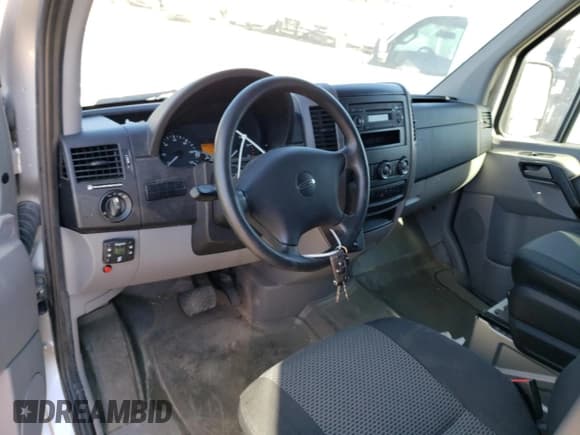 ✅ 2012 Freightliner Sprinter • VIN: WCDPE7CC6C5628816 • Лот: 74807904. Опубликован ранее на Copart с пробегом 156 315 миль. Бесплатный доступ к архиву аукционных продаж из США и подробный отчёт об истории автомобиля на DreamBid. Изображение 8.