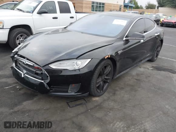 ✅ 2015 Tesla Model S 85D • VIN: 5YJSA1E23FF104434 • Лот: 43622961. Опубликован ранее на IAAI с пробегом 72 112 миль. Бесплатный доступ к архиву аукционных продаж из США и подробный отчёт об истории автомобиля на DreamBid. Изображение 2.