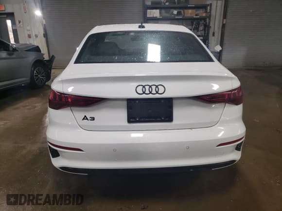 ✅ 2023 Audi A3 Premium • VIN: WAUAUDGY0PA090912 • Лот: 74080623. Опубликован ранее на Copart с пробегом 9 053 миль. Бесплатный доступ к архиву аукционных продаж из США и подробный отчёт об истории автомобиля на DreamBid. Изображение 6.