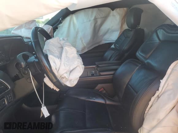 ✅ 2018 Lincoln Navigator Select • VIN: 5LMJJ2JT8JEL12988 • Lot: 75695994. Listed on Copart with 125,396 mi. Free auction sales archive from the USA and detailed vehicle history report at DreamBid. Image 7.