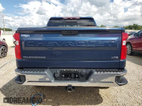 ✅ 2019 Chevrolet Silverado 1500 LTZ • VIN: 1GCPWEED3KZ394937 • Lot: 73764794. Wystawiony na Copart z przebiegiem 77 355 mil. Bezpłatny archiwum sprzedaży aukcyjnych z USA i szczegółowy raport historii pojazdu na DreamBid. Zdjęcie 6.