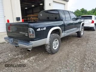 ✅ 2004 Dodge Dakota SLT • VIN: 1D7HG48N94S740006 • Lot: 42241181. Wystawiony na IAAI z przebiegiem 221 192 mil. Bezpłatny archiwum sprzedaży aukcyjnych z USA i szczegółowy raport historii pojazdu na DreamBid. Zdjęcie 4.