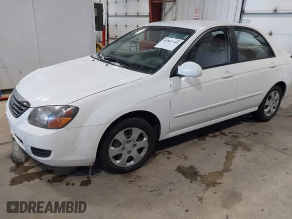✅ 2009 Kia Spectra EX • VIN: KNAFE221795662135 • Lot: 43847748. Listed on IAAI with 99,869 mi. Free auction sales archive from the USA and detailed vehicle history report at DreamBid. Image 2.