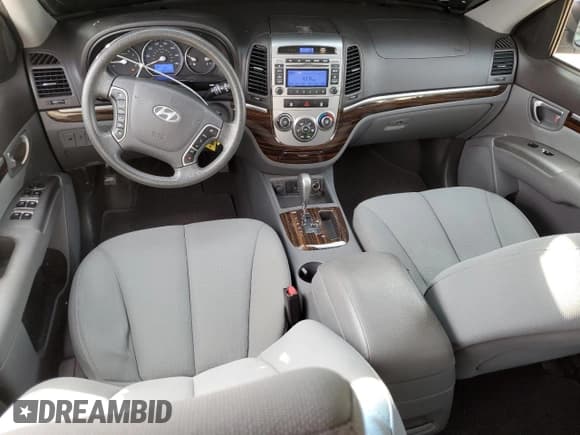 ✅ 2012 Hyundai Santa Fe GLS • VIN: 5XYZG3AB0CG116463 • Lot: 86622674. Listed on Copart with 96,454 mi. Free auction sales archive from the USA and detailed vehicle history report at DreamBid. Image 8.