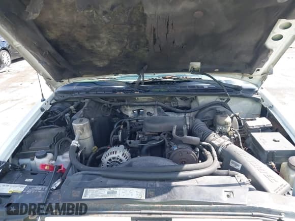 ✅ 2002 GMC Sonoma SLS • VIN: 1GTCS14W028174053 • Лот: 42573464. Опубликован ранее на IAAI с пробегом 185 563 миль. Бесплатный доступ к архиву аукционных продаж из США и подробный отчёт об истории автомобиля на DreamBid. Изображение 10.