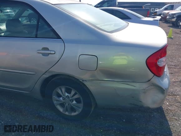 ✅ 2004 Toyota Camry LE • VIN: 4T1BF32K64U589993 • Lot: 42653509. Wystawiony na IAAI z przebiegiem 231 122 mil. Bezpłatny archiwum sprzedaży aukcyjnych z USA i szczegółowy raport historii pojazdu na DreamBid. Zdjęcie 12.