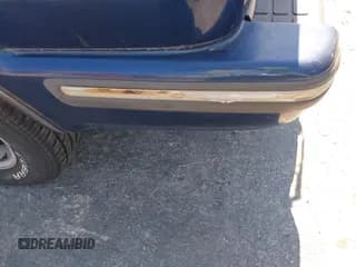 ✅ 1999 Chevrolet Blazer LS • VIN: 1GNCS13W4X2185382 • Lot: 42761545. Wystawiony na IAAI z przebiegiem 212 479 mil. Bezpłatny archiwum sprzedaży aukcyjnych z USA i szczegółowy raport historii pojazdu na DreamBid. Zdjęcie 6.