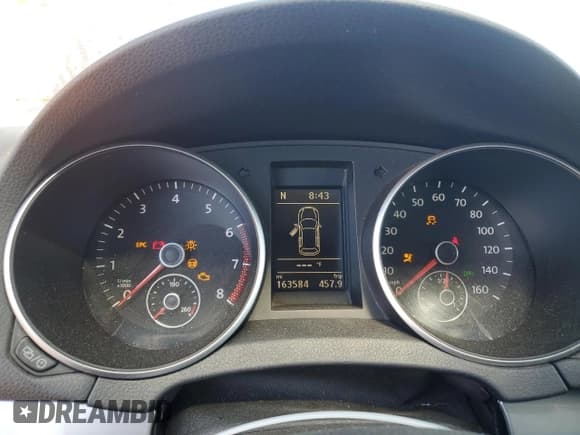 ✅ 2013 Volkswagen Golf w/Conv & Sunroof • VIN: WVWDB7AJ5DW139054 • Lot: 52158875. Listed on Copart with 163,584 mi. Free auction sales archive from the USA and detailed vehicle history report at DreamBid. Image 9.