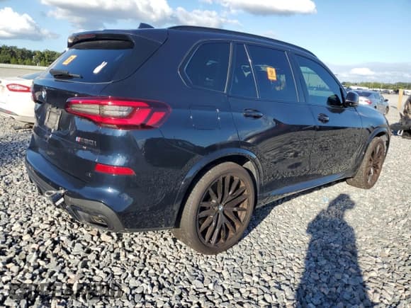 ✅ 2021 BMW X5 M50i • VIN: 5UXJU4C03M9F82738 • Lot: 82528275. Wystawiony na Copart z przebiegiem 59 045 mil. Bezpłatny archiwum sprzedaży aukcyjnych z USA i szczegółowy raport historii pojazdu na DreamBid. Zdjęcie 3.