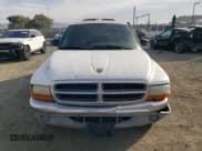 ✅ 1997 Dodge Dakota • VIN: 1B7GL23X0VS124517 • Lot: 82896894. Wystawiony na Copart z przebiegiem 227 782 mil. Bezpłatny archiwum sprzedaży aukcyjnych z USA i szczegółowy raport historii pojazdu na DreamBid. Zdjęcie 5.