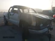 ✅ 2004 Chevrolet Silverado 1500 LS • VIN: 2GCEK13T241398804 • Lot: 41468650. Wystawiony na IAAI z przebiegiem Nie podano. Bezpłatny archiwum sprzedaży aukcyjnych z USA i szczegółowy raport historii pojazdu na DreamBid. Zdjęcie 1.