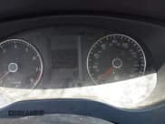 ✅ 2013 Volkswagen Jetta SE • VIN: 3VWDP7AJ9DM448802 • Lot: 42860616. Wystawiony na IAAI z przebiegiem Nie podano. Bezpłatny archiwum sprzedaży aukcyjnych z USA i szczegółowy raport historii pojazdu na DreamBid. Zdjęcie 7.