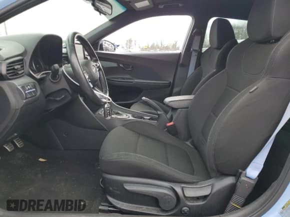 ✅ 2020 Hyundai Veloster • VIN: KMHT36AH9LU003466 • Лот: 46828795. Опубликован ранее на Copart с пробегом Не указан. Бесплатный доступ к архиву аукционных продаж из США и подробный отчёт об истории автомобиля на DreamBid. Изображение 7.