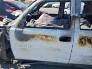 ✅ 2004 Chevrolet Suburban Z71 • VIN: 3GNFK16Z74G157145 • Лот: 67691234. Опубликован ранее на Copart с пробегом Не указан. Бесплатный доступ к архиву аукционных продаж из США и подробный отчёт об истории автомобиля на DreamBid. Изображение 7.