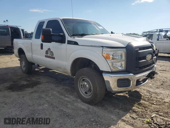✅ 2012 Ford F-250 XL • VIN: 1FT7X2B6XCED04791 • Lot: 70474575. Listed on Copart with 297,398 mi. Free auction sales archive from the USA and detailed vehicle history report at DreamBid. Image 4.