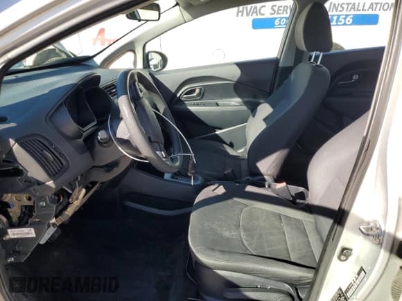 ✅ 2012 Kia Rio LX • VIN: KNADM4A34C6082612 • Lot: 84978865. Wystawiony na Copart z przebiegiem 224 290 mil. Bezpłatny archiwum sprzedaży aukcyjnych z USA i szczegółowy raport historii pojazdu na DreamBid. Zdjęcie 7.