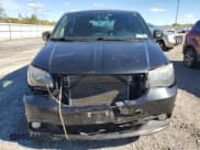 ✅ 2015 Dodge Grand Caravan SXT Plus • VIN: 2C4RDGCGXFR515941 • Lot: 86872245. Wystawiony na Copart z przebiegiem 143 405 mil. Bezpłatny archiwum sprzedaży aukcyjnych z USA i szczegółowy raport historii pojazdu na DreamBid. Zdjęcie 5.