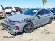 ✅ 2023 Volkswagen Jetta Autobahn • VIN: 3VW2T7BU2PM008470 • Lot: 43145452. Wystawiony na IAAI z przebiegiem 53 129 mil. Bezpłatny archiwum sprzedaży aukcyjnych z USA i szczegółowy raport historii pojazdu na DreamBid. Zdjęcie 16.