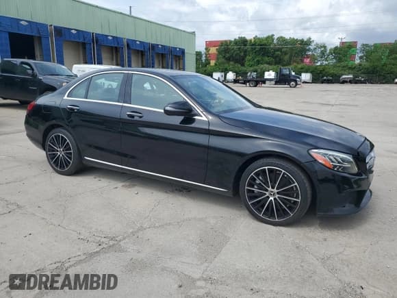 ✅ 2020 Mercedes-Benz C 300 • VIN: WDDWF8DB0LR558827 • Lot: 61656885. Listed on Copart with 76,117 mi. Free auction sales archive from the USA and detailed vehicle history report at DreamBid. Image 4.
