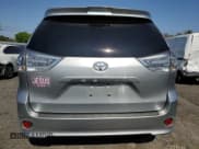 ✅ 2020 Toyota Sienna SE • VIN: 5TDXZ3DC9LS051833 • Lot: 71792145. Listed on Copart with 71,465 mi. Free auction sales archive from the USA and detailed vehicle history report at DreamBid. Image 6.
