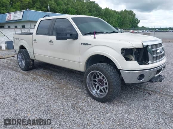 ✅ 2009 Ford F-150 XL • VIN: 1FTPW14VX9KB41670 • Lot: 42246163. Listed on IAAI with 214,499 mi. Free auction sales archive from the USA and detailed vehicle history report at DreamBid. Image 1.