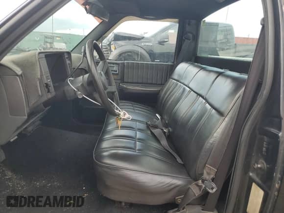 1992 Chevrolet S-10 z VIN 1GCCS14Z7N8112938, wystawiony jako Copart lot #76445374 z przebiegiem 227 147 mil mil oraz Szkoda całkowita • Salvage title. Historia ofert i sprzedaży dostępna na DreamBid. Obrazek 7.