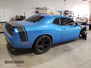✅ 2018 Dodge Challenger R/T Scat Pack • VIN: 2C3CDZFJ6JH327932 • Lot: 59586384. Wystawiony na Copart z przebiegiem 63 058 mil. Bezpłatny archiwum sprzedaży aukcyjnych z USA i szczegółowy raport historii pojazdu na DreamBid. Zdjęcie 3.