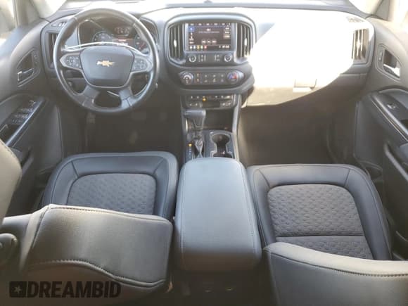 ✅ 2021 Chevrolet Colorado 2WD Z71 • VIN: 1GCGSDEN2M1107250 • Лот: 71486235. Опубликован ранее на Copart с пробегом 127 837 миль. Бесплатный доступ к архиву аукционных продаж из США и подробный отчёт об истории автомобиля на DreamBid. Изображение 8.