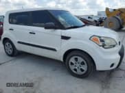 ✅ 2011 Kia Soul • VIN: KNDJT2A13B7704931 • Лот: 69549215. Опубликован ранее на Copart с пробегом 132 433 миль. Бесплатный доступ к архиву аукционных продаж из США и подробный отчёт об истории автомобиля на DreamBid. Изображение 4.