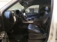 ✅ 2018 Chevrolet Silverado 1500 LTZ • VIN: 3GCUKSEC5JG225876 • Lot: 71456135. Wystawiony na Copart z przebiegiem 123 821 mil. Bezpłatny archiwum sprzedaży aukcyjnych z USA i szczegółowy raport historii pojazdu na DreamBid. Zdjęcie 7.