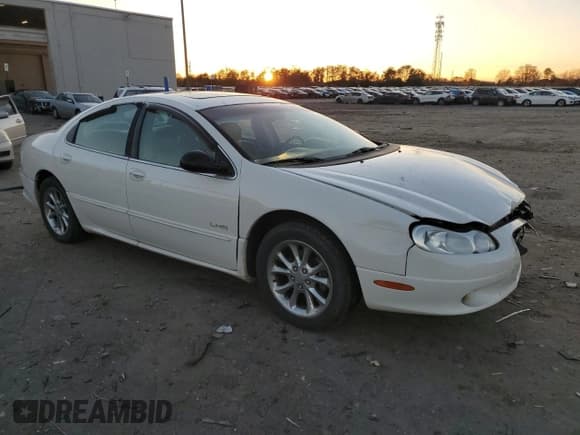 ✅ 2001 Chrysler LHS • VIN: 2C3AC56G81H567927 • Лот: 92494865. Опубликован ранее на Copart с пробегом 165 339 миль. Бесплатный доступ к архиву аукционных продаж из США и подробный отчёт об истории автомобиля на DreamBid. Изображение 4.
