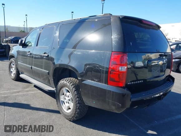 ✅ 2007 Chevrolet Suburban LT • VIN: 3GNFC16077G248080 • Lot: 41289912. Listed on IAAI with 129,622 mi. Free auction sales archive from the USA and detailed vehicle history report at DreamBid. Image 3.