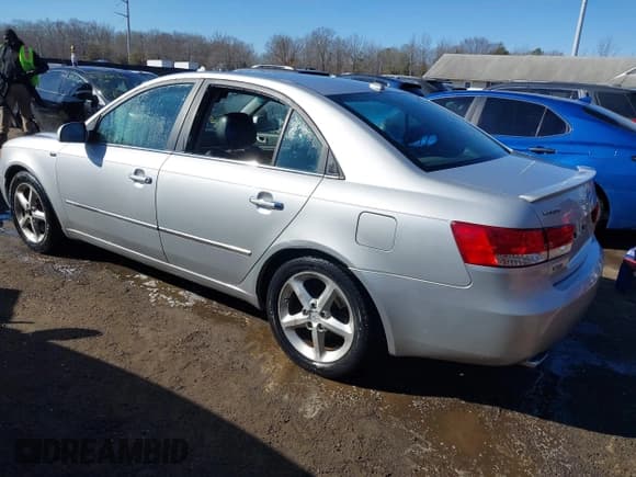 ✅ 2007 Hyundai Sonata SE • VIN: 5NPEU46F97H265767 • Лот: 41442610. Опубликован ранее на IAAI с пробегом 216 174 миль. Бесплатный доступ к архиву аукционных продаж из США и подробный отчёт об истории автомобиля на DreamBid. Изображение 3.