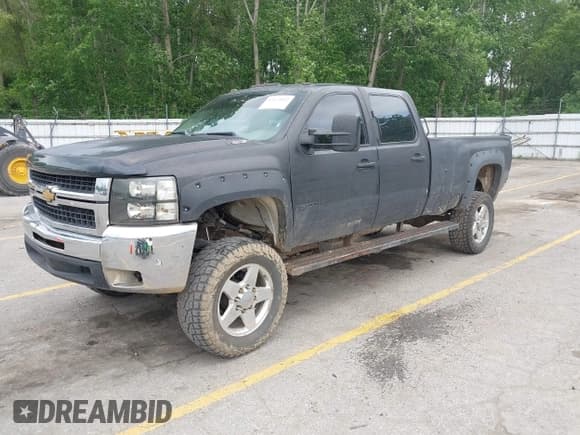 ✅ 2009 Chevrolet Silverado 3500HD • VIN: 1GCHK73K79F157683 • Lot: 42472022. Listed on IAAI with 292,765 mi. Free auction sales archive from the USA and detailed vehicle history report at DreamBid. Image 2.