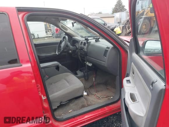 ✅ 2007 Dodge Dakota SLT • VIN: 1D7HE48N57S176106 • Лот: 43631993. Опубликован ранее на IAAI с пробегом 219 760 миль. Бесплатный доступ к архиву аукционных продаж из США и подробный отчёт об истории автомобиля на DreamBid. Изображение 5.