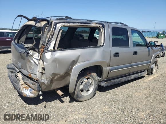 ✅ 2003 Chevrolet Suburban LS • VIN: 1GNFK16T43J324845 • Лот: 55322475. Опубликован ранее на Copart с пробегом 329 718 миль. Бесплатный доступ к архиву аукционных продаж из США и подробный отчёт об истории автомобиля на DreamBid. Изображение 3.