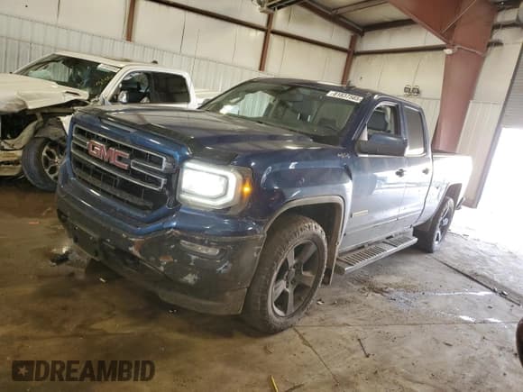 ✅ 2017 GMC Sierra 1500 • VIN: 1GTV2LEC6HZ357713 • Лот: 81837565. Опубликован ранее на Copart с пробегом 132 199 миль. Бесплатный доступ к архиву аукционных продаж из США и подробный отчёт об истории автомобиля на DreamBid. Изображение 1.