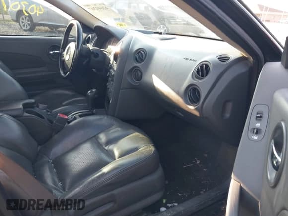 ✅ 2004 Pontiac Grand Prix GTP • VIN: 2G2WR544541375214 • Lot: 42640307. Wystawiony na IAAI z przebiegiem 190 432 mil. Bezpłatny archiwum sprzedaży aukcyjnych z USA i szczegółowy raport historii pojazdu na DreamBid. Zdjęcie 5.