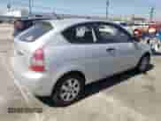 2011 Hyundai Accent GS z VIN KMHCM3AC8BU192254, wystawiony jako Copart lot #71117884 z przebiegiem 106 542 mil mil oraz Czysty tytuł • Clean title. Historia ofert i sprzedaży dostępna na DreamBid. Obrazek 3.