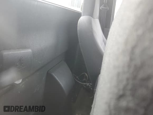 ✅ 2004 Chevrolet Colorado LS Z85 • VIN: 1GCCS146548199873 • Лот: 73920024. Опубликован ранее на Copart с пробегом 291 825 миль. Бесплатный доступ к архиву аукционных продаж из США и подробный отчёт об истории автомобиля на DreamBid. Изображение 10.