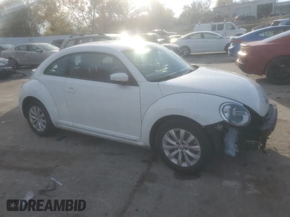 ✅ 2019 Volkswagen Beetle S • VIN: 3VWFD7AT5KM707074 • Lot: 91267455. Listed on Copart with Not provided. Free auction sales archive from the USA and detailed vehicle history report at DreamBid. Image 4.