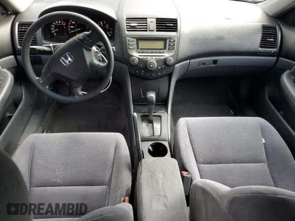 ✅ 2006 Honda Accord VP • VIN: JHMCM56166C009273 • Lot: 82315855. Listed on Copart with 180,989 mi. Free auction sales archive from the USA and detailed vehicle history report at DreamBid. Image 8.