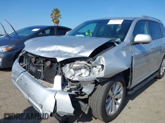 ✅ 2008 Toyota Highlander • VIN: JTEEW41AX82008556 • Лот: 41409295. Опубликован ранее на IAAI с пробегом 201 687 миль. Бесплатный доступ к архиву аукционных продаж из США и подробный отчёт об истории автомобиля на DreamBid. Изображение 6.