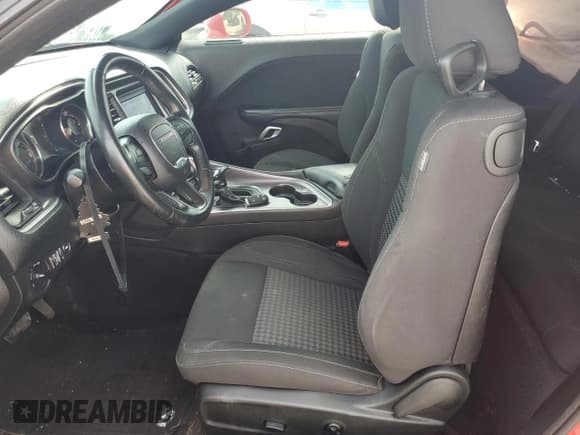 ✅ 2018 Dodge Challenger SXT • VIN: 2C3CDZAG4JH298295 • Lot: 63216974. Wystawiony na Copart z przebiegiem 90 598 mil. Bezpłatny archiwum sprzedaży aukcyjnych z USA i szczegółowy raport historii pojazdu na DreamBid. Zdjęcie 7.